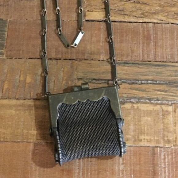 Vintage Art Deco Mesh Purse Pendant Necklace – 1920s Brass Chain Accessory - Picture 2 of 6